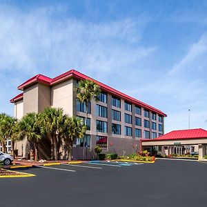 Lakeland Hotel